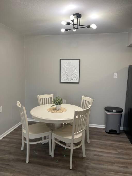 The Irene - 2 Bedroom Apt In Quilt Town, Usa Hamilton Экстерьер фото
